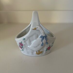 Mini ceramic duck basket. Hand painted in Japan.